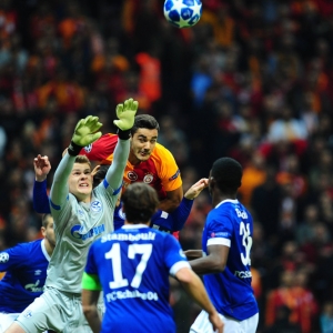 Alexander Nubel of FC Schalke