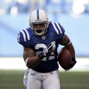 Indianapolis Colts defensive back Bob Sanders