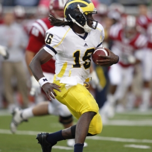 Michigan Wolverines quarterback Denard Robinson