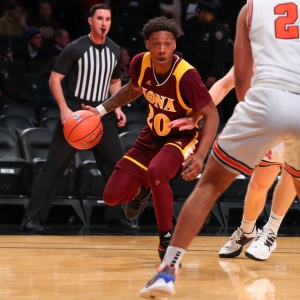 Isaiah Ross Iona Gaels