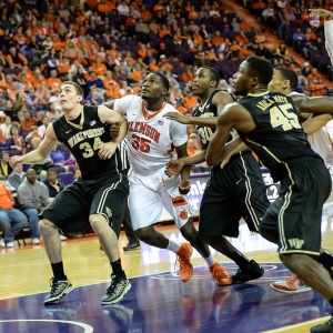 Clemson's Landry Nnoko