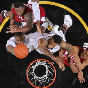 Missouri forward Laurence Bowers