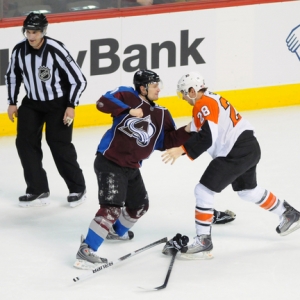 Marek Svatos (40) and Philadelphia Flyers right wing Claude Giroux.