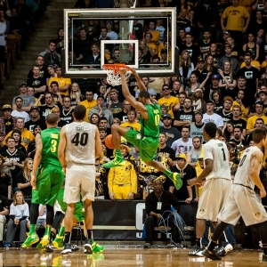 Oregon Ducks forward Mike Moser