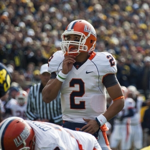 Illinois quarterback Nathan Scheelhaase