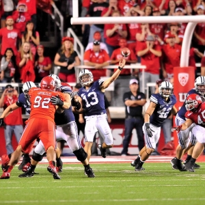 Brigham Young Cougars quarterback Riley Nelson