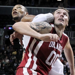 Oklahoma Sooners forward Ryan Spangler