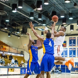 Pepperdine Waves forward Stacy Davis