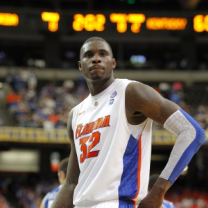 Florida Gators center Vernon Macklin