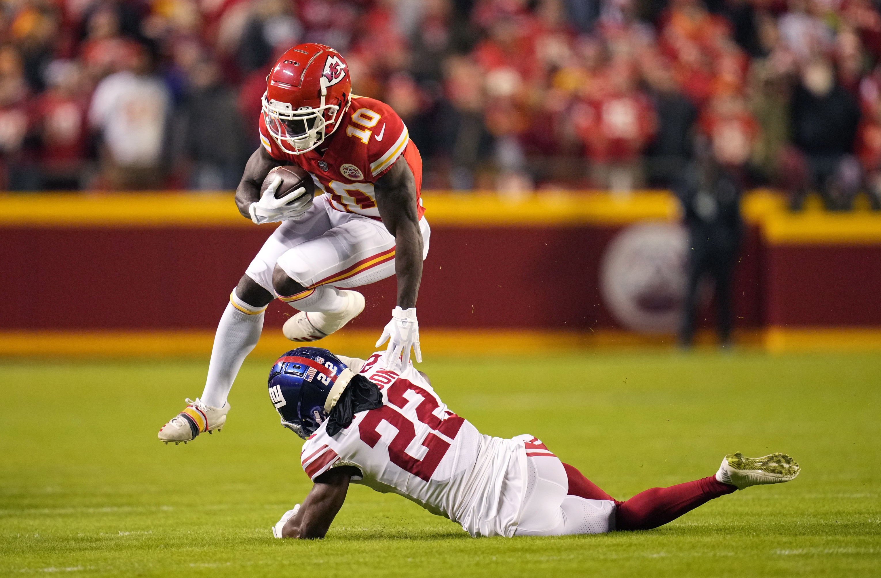 Best basic strategy teasers NFL Week 10 Tyreek Hill Kansas City Chiefs