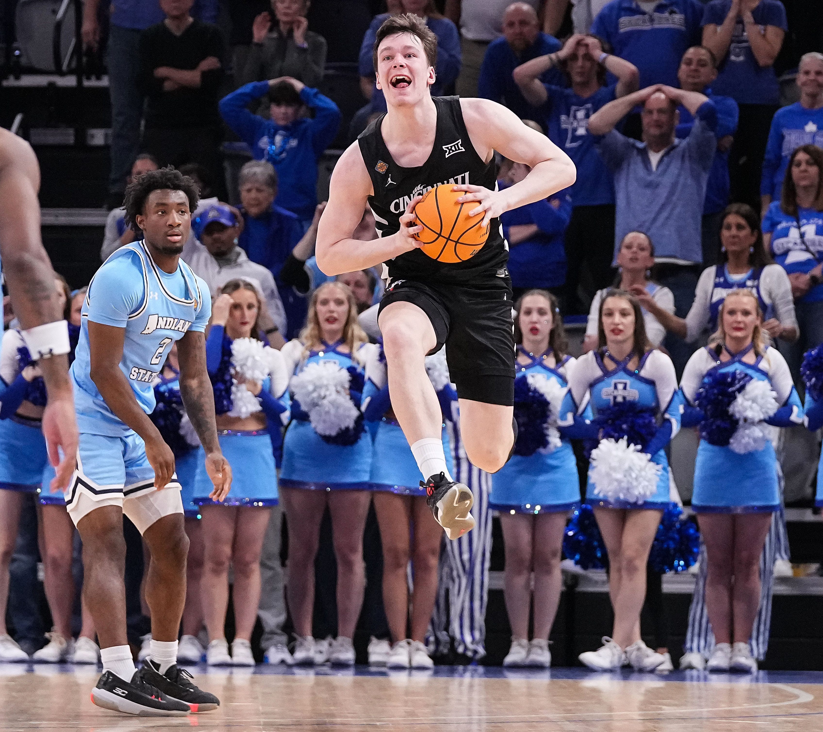 Cincinnati Bearcats basketball predictions Simas Lukosius