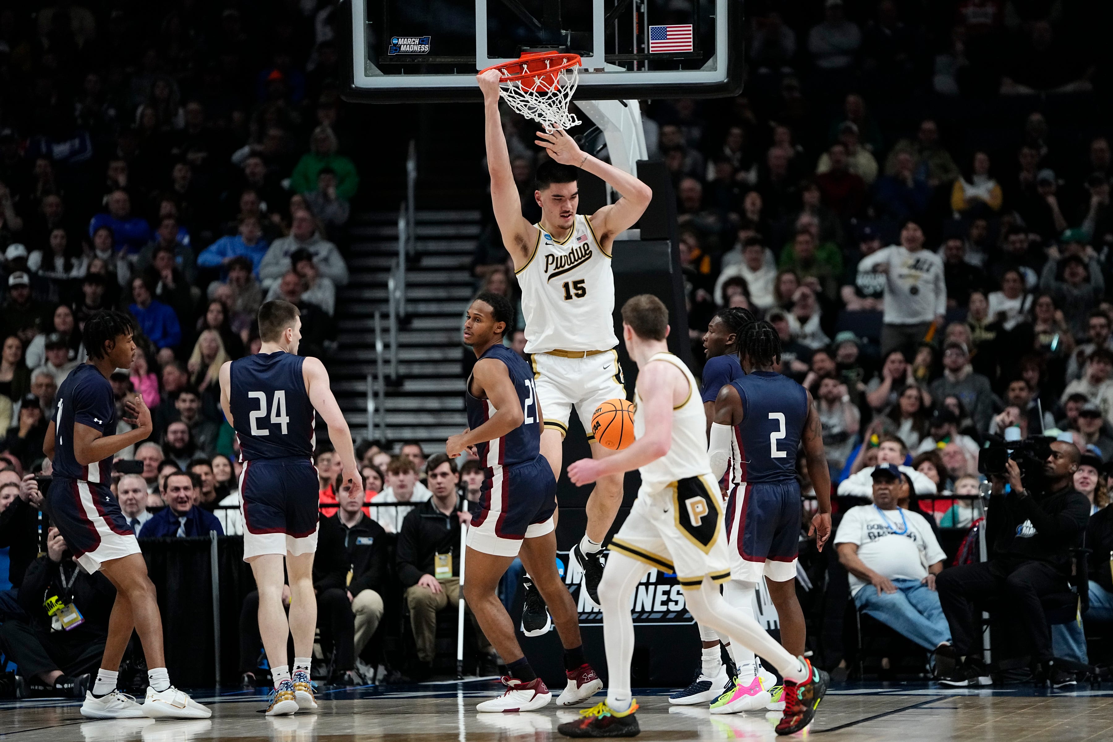 College basketball National Championship odds Zach Edey Purdue Boilermakers