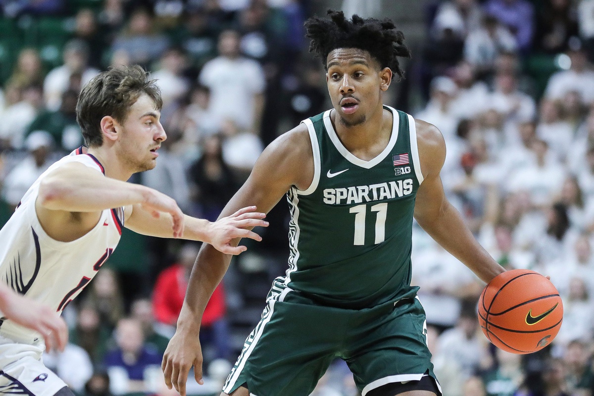college basketball picks A.J. Hoggard Michigan State Spartans predictions best bet odds