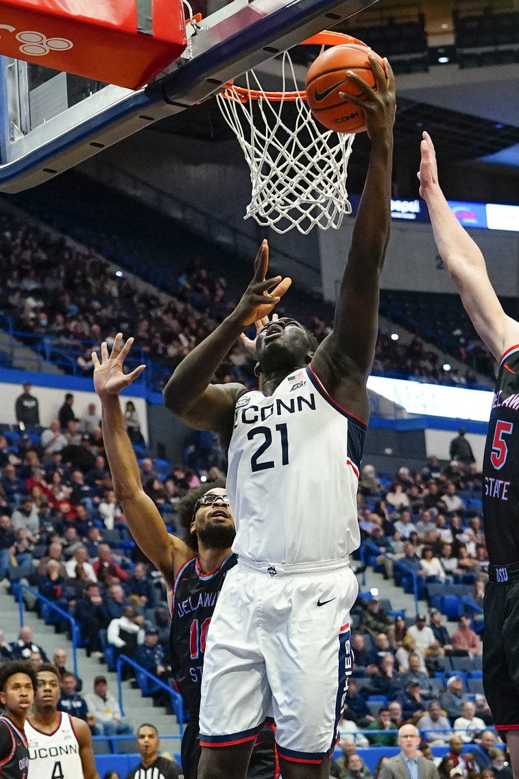 college basketball picks Adama Sanogo Connecticut Huskies predictions best bet odds