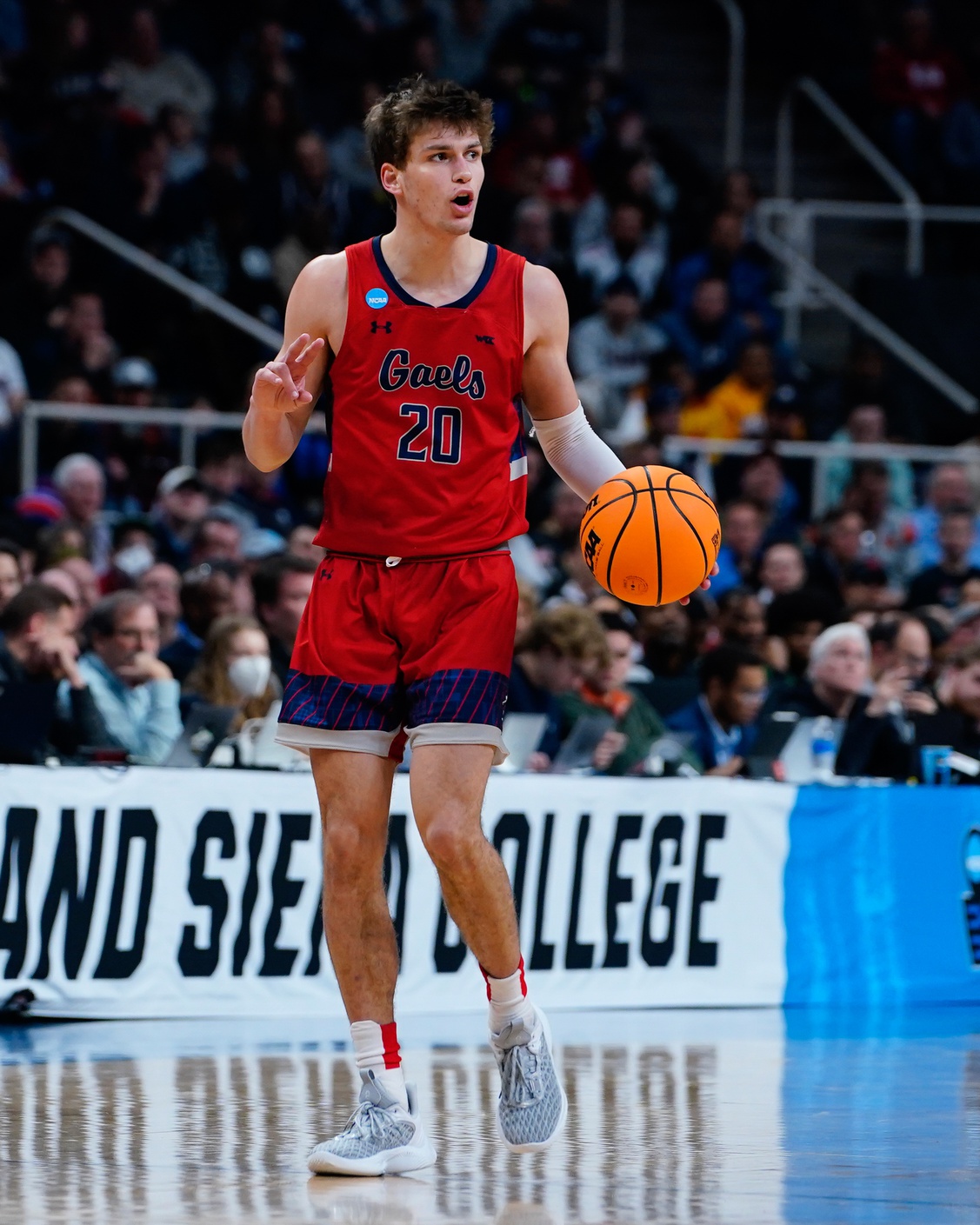college basketball picks Aidan Mahaney St. Mary's Gaels predictions best bet odds