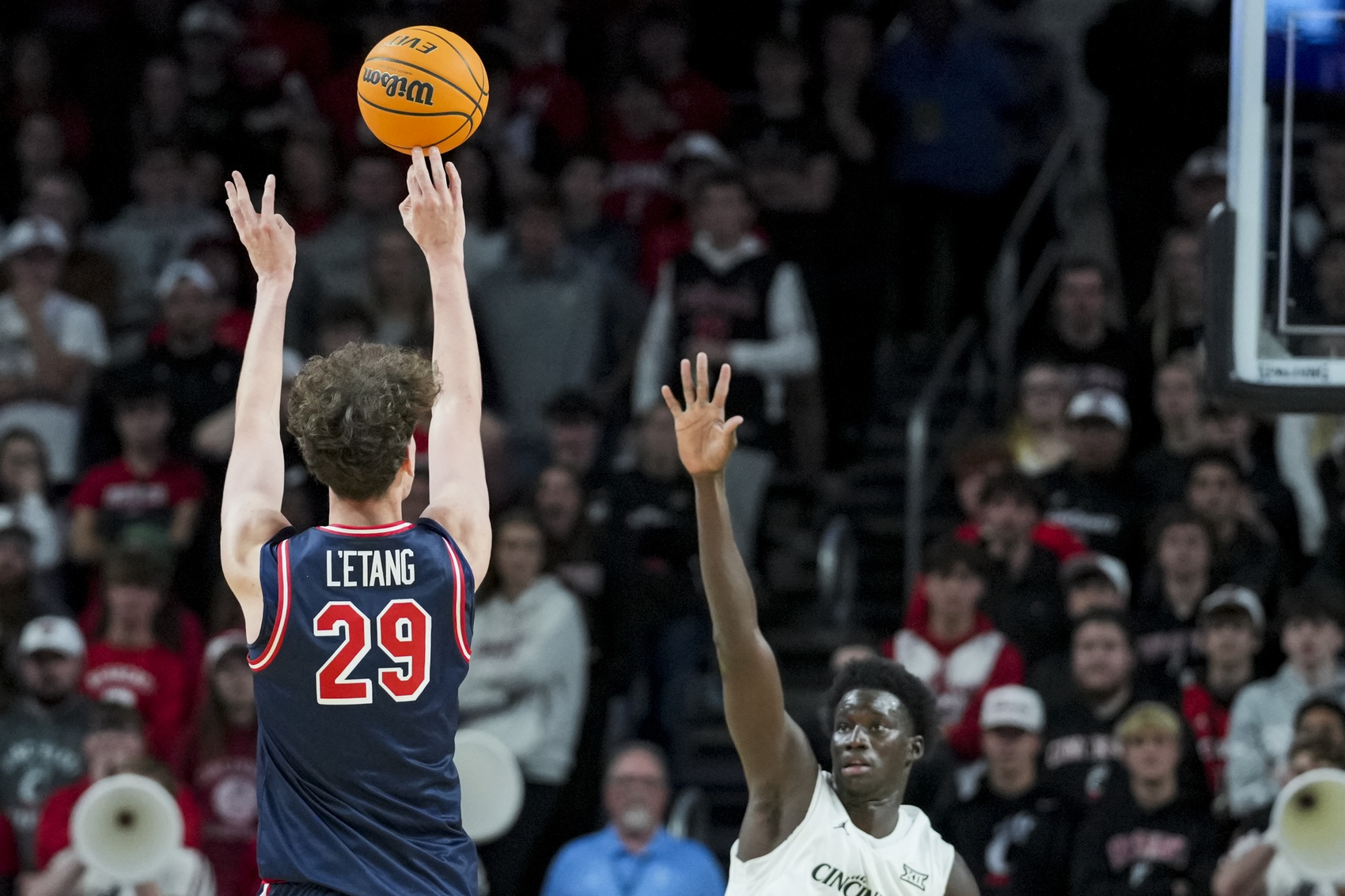 college basketball picks Amael LEtang Dayton Flyers predictions best bet odds