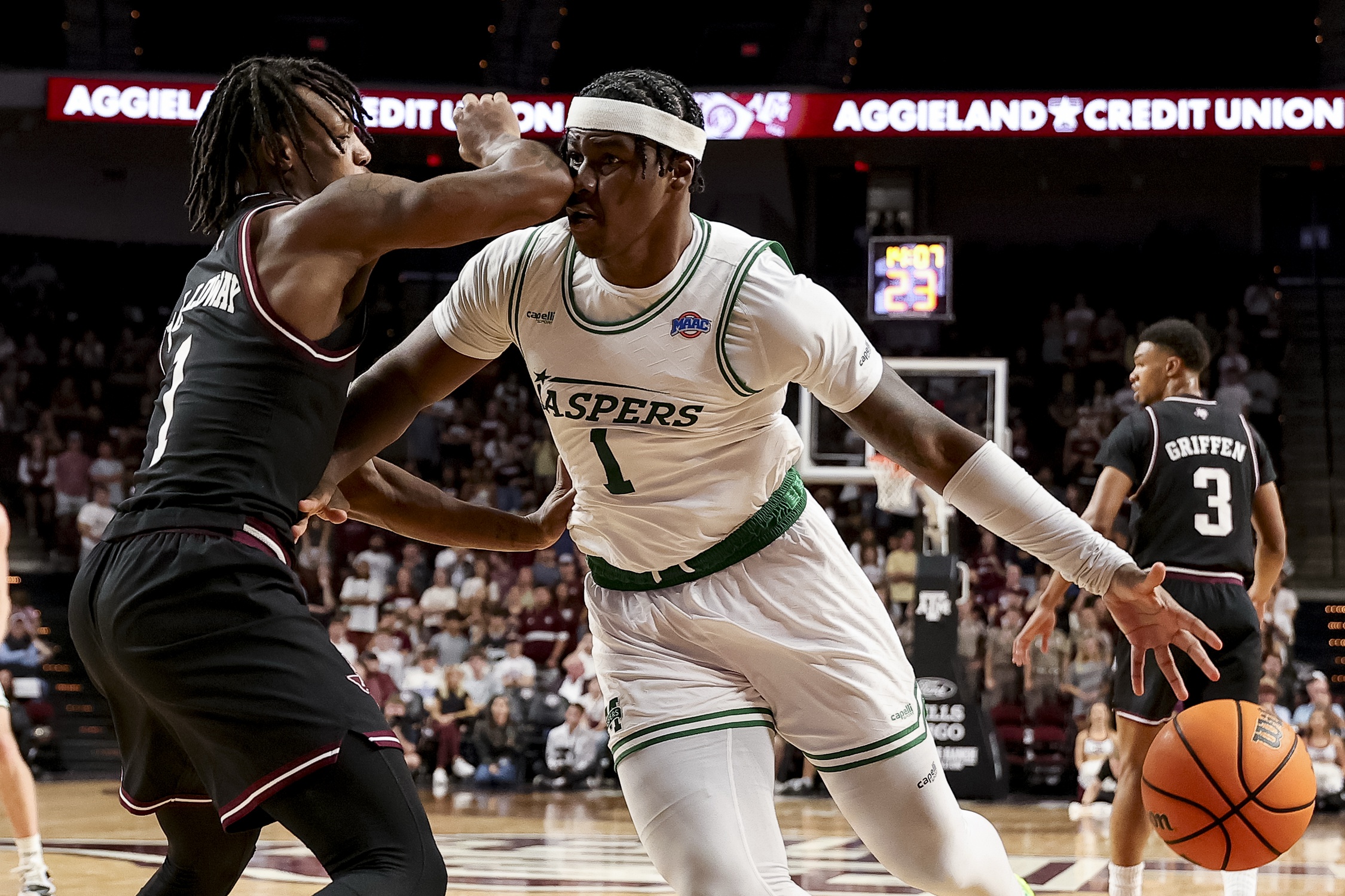 college basketball picks Anthony Isaac Manhattan Jaspers predictions best bet odds