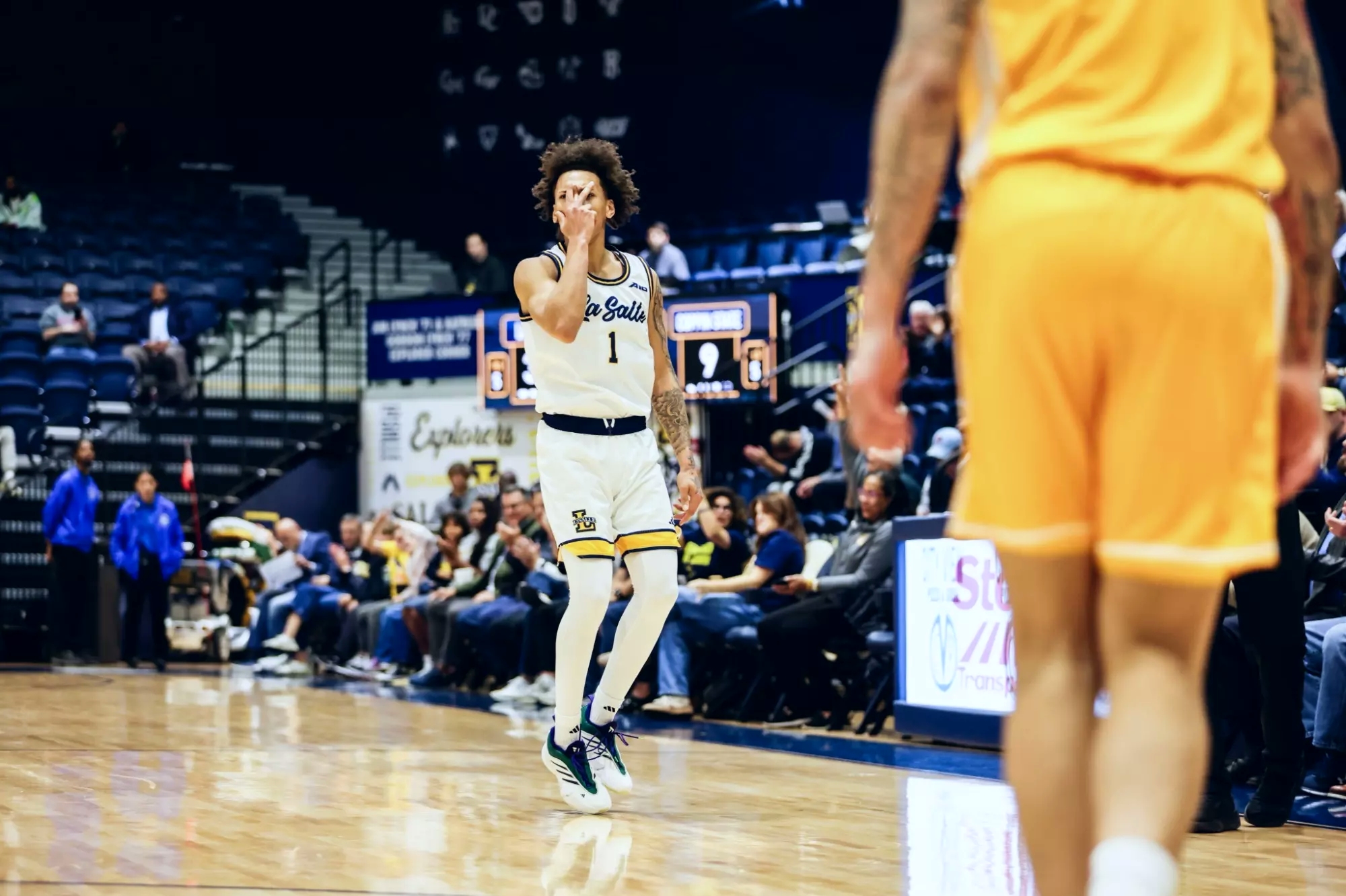 college basketball picks Ashton Walker La Salle Explorers predictions best bet odds