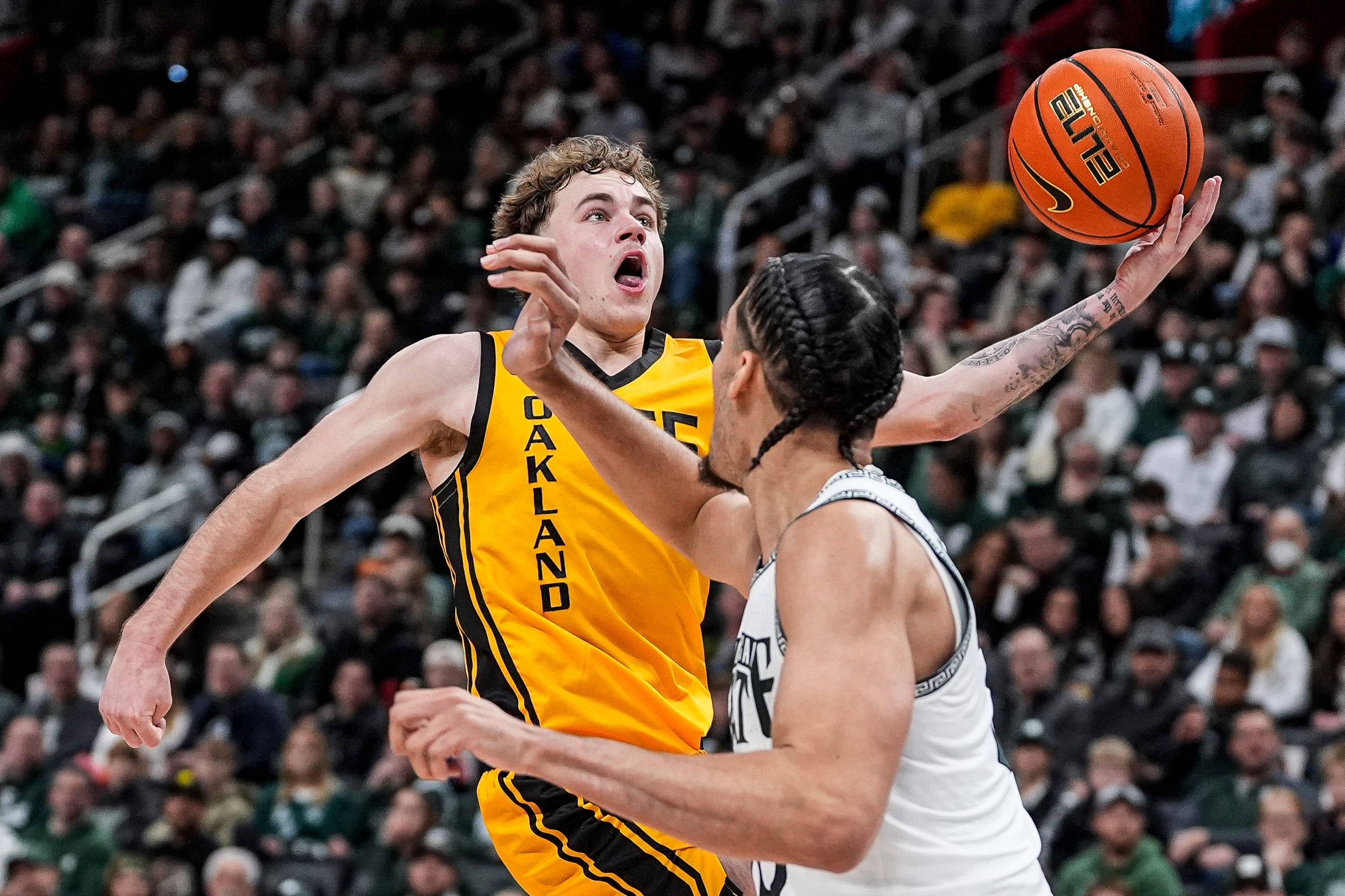 college basketball picks Brody Robinson Oakland Golden Grizzlies predictions best bet odds