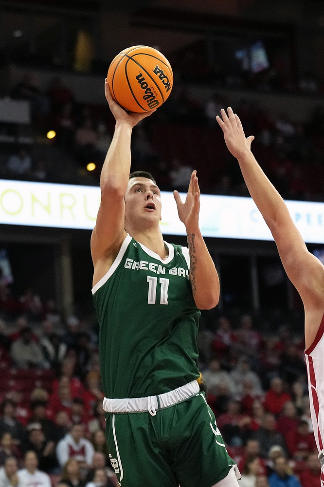 college basketball picks Cade Meyer Green Bay Phoenix predictions best bet odds