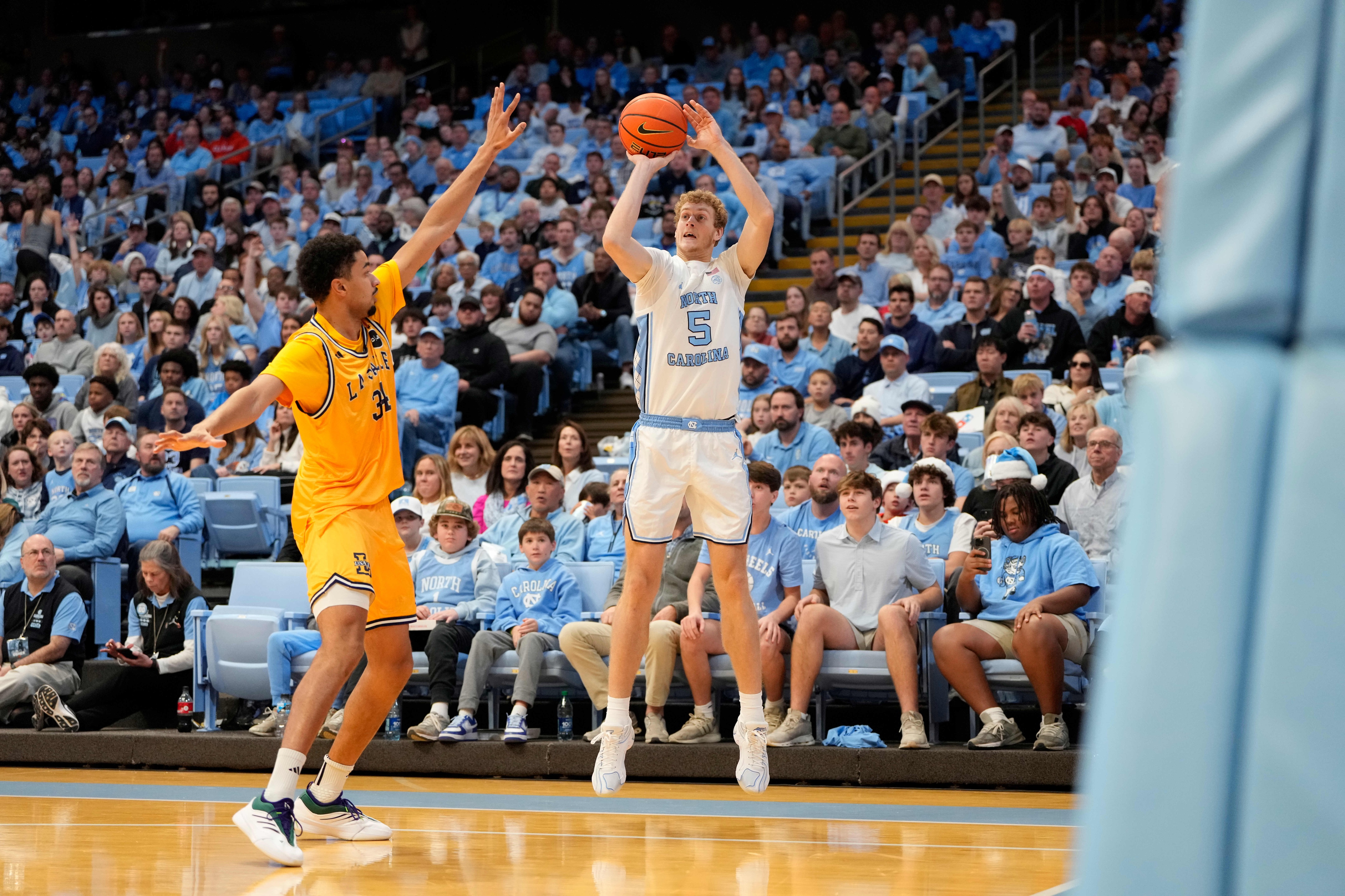 college basketball picks Cade Tyson North Carolina Tar Heels predictions best bet odds
