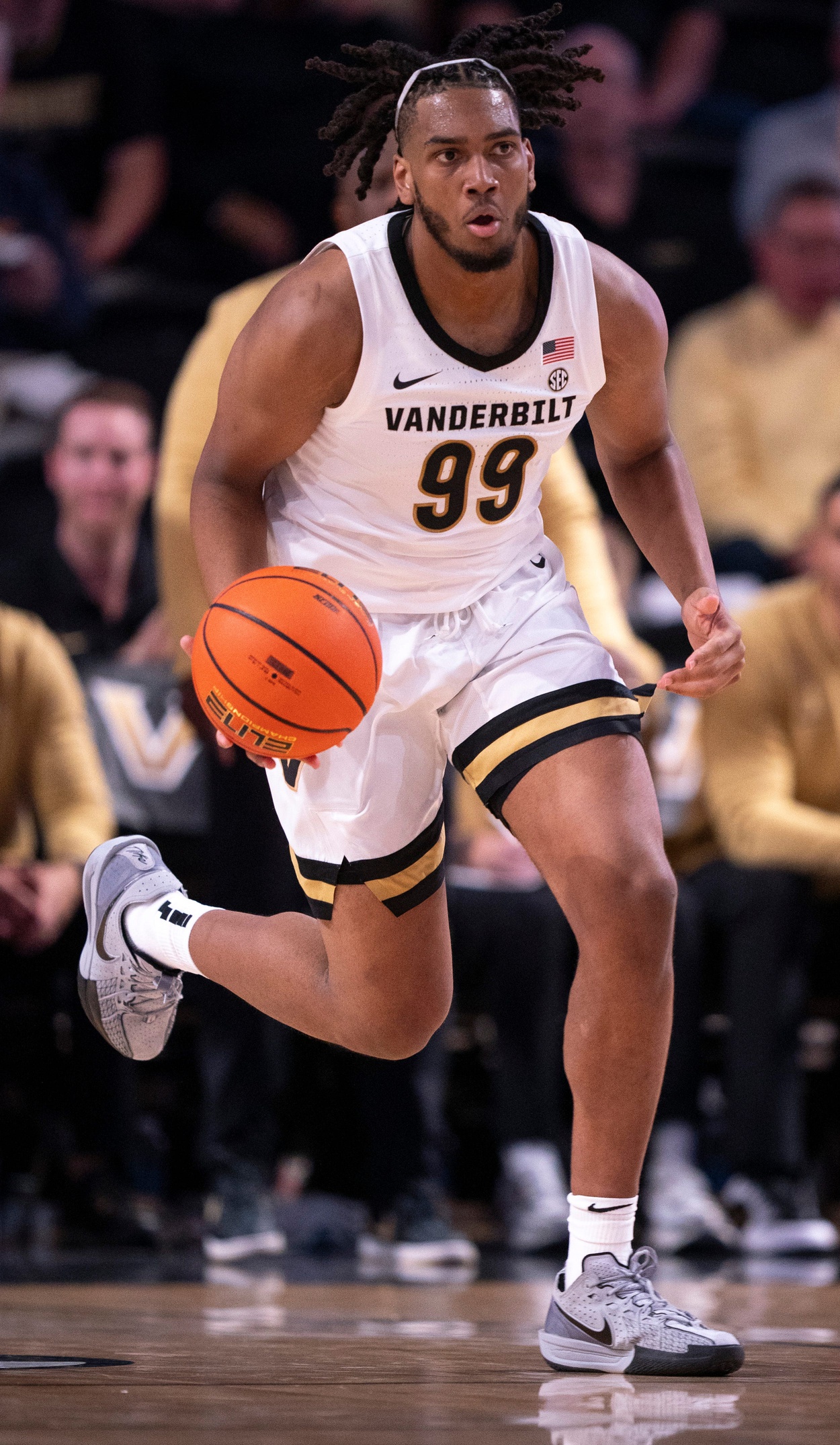 college basketball picks Devin McGlockton Vanderbilt Commodores predictions best bet odds