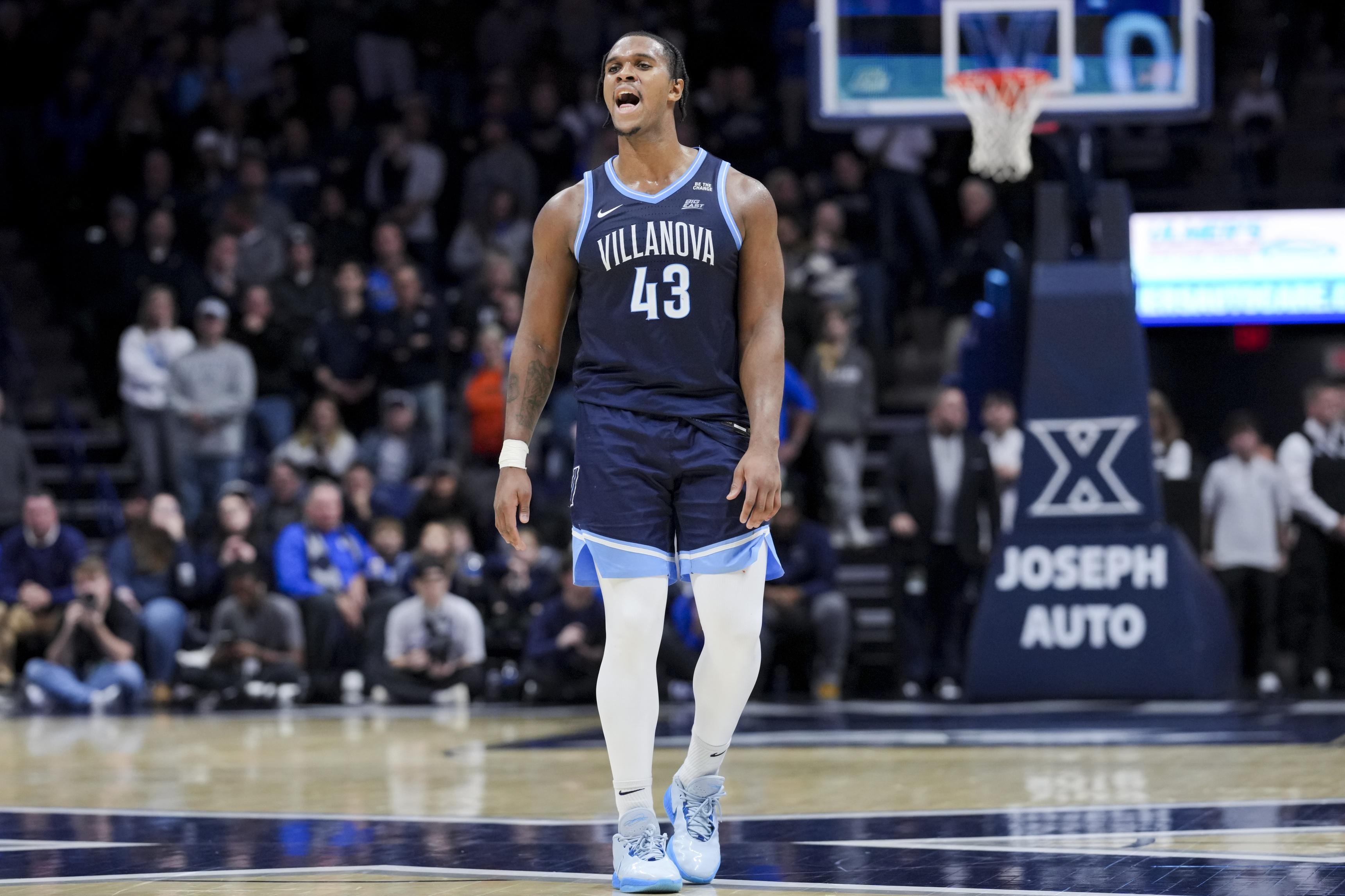 college basketball picks Eric Dixon Villanova Wildcats predictions best bet odds