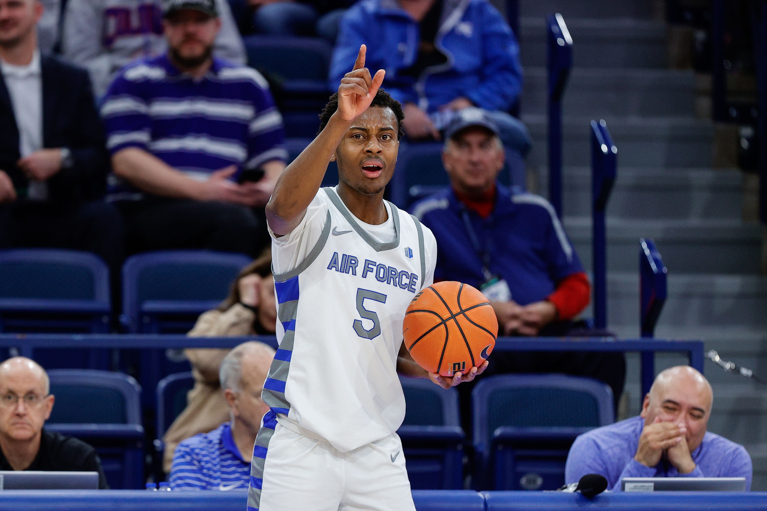 college basketball picks Ethan Taylor Air Force Falcons predictions best bet odds