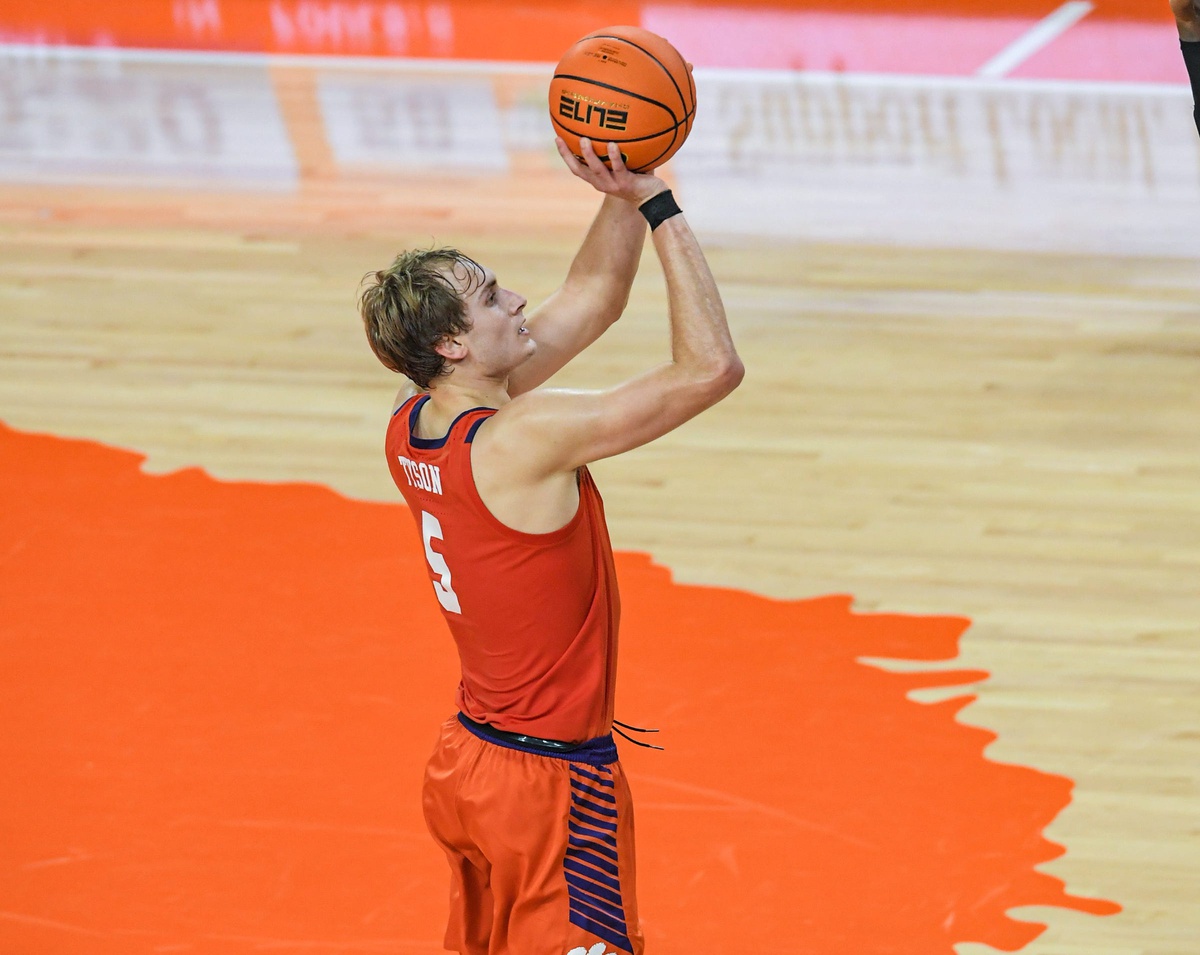 college basketball picks Hunter Tyson Clemson Tigers predictions best bet odds