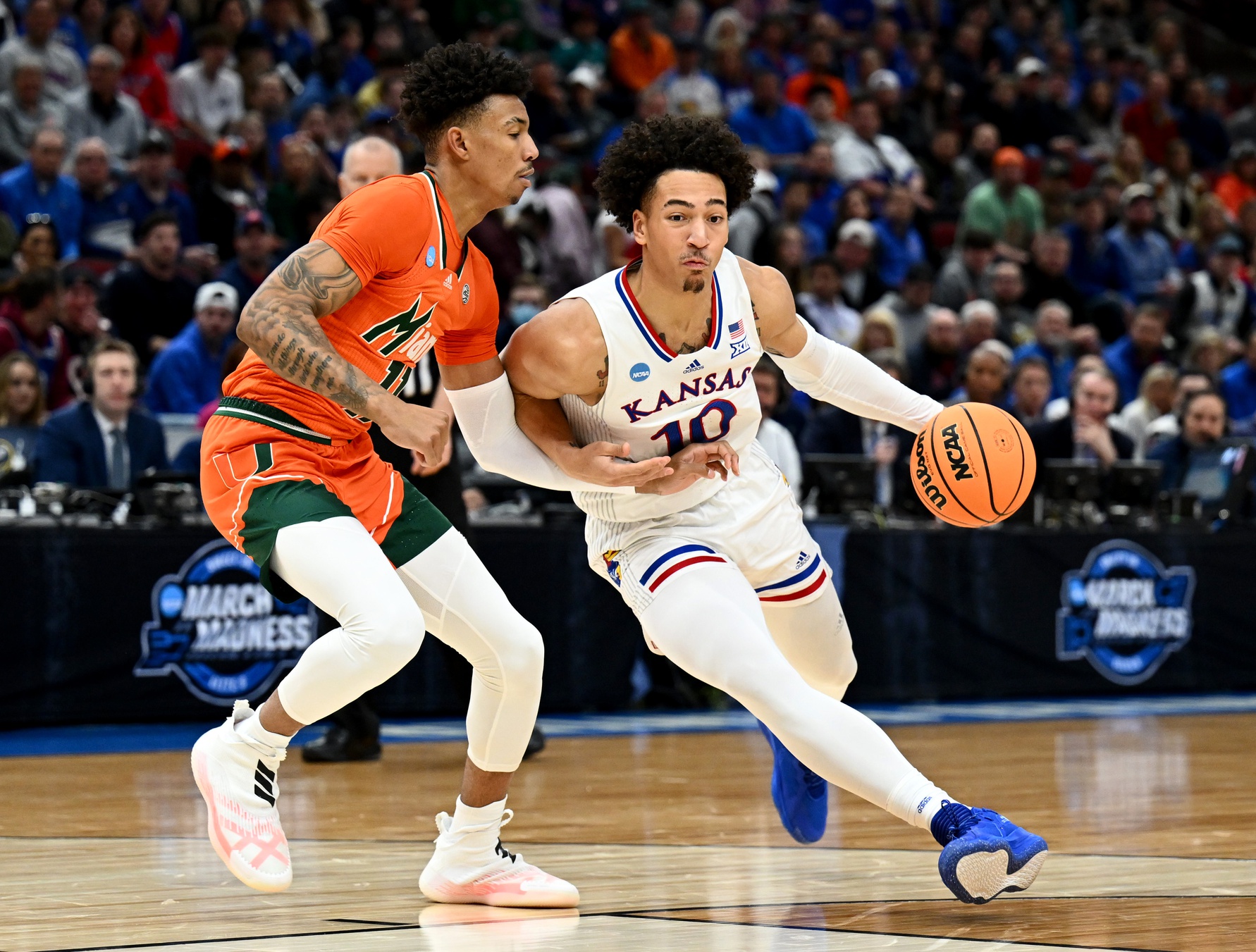 college basketball picks Jalen Wilson Kansas Jayhawks predictions best bet odds