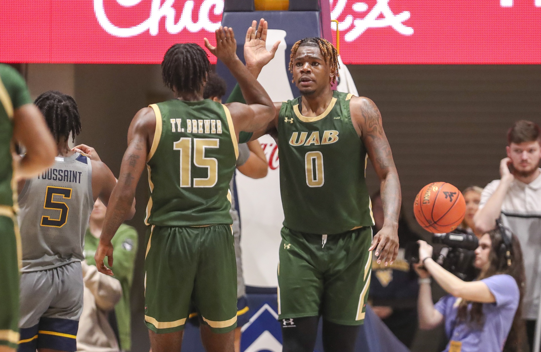 college basketball picks Javian Davis UAB Blazers predictions best bet odds