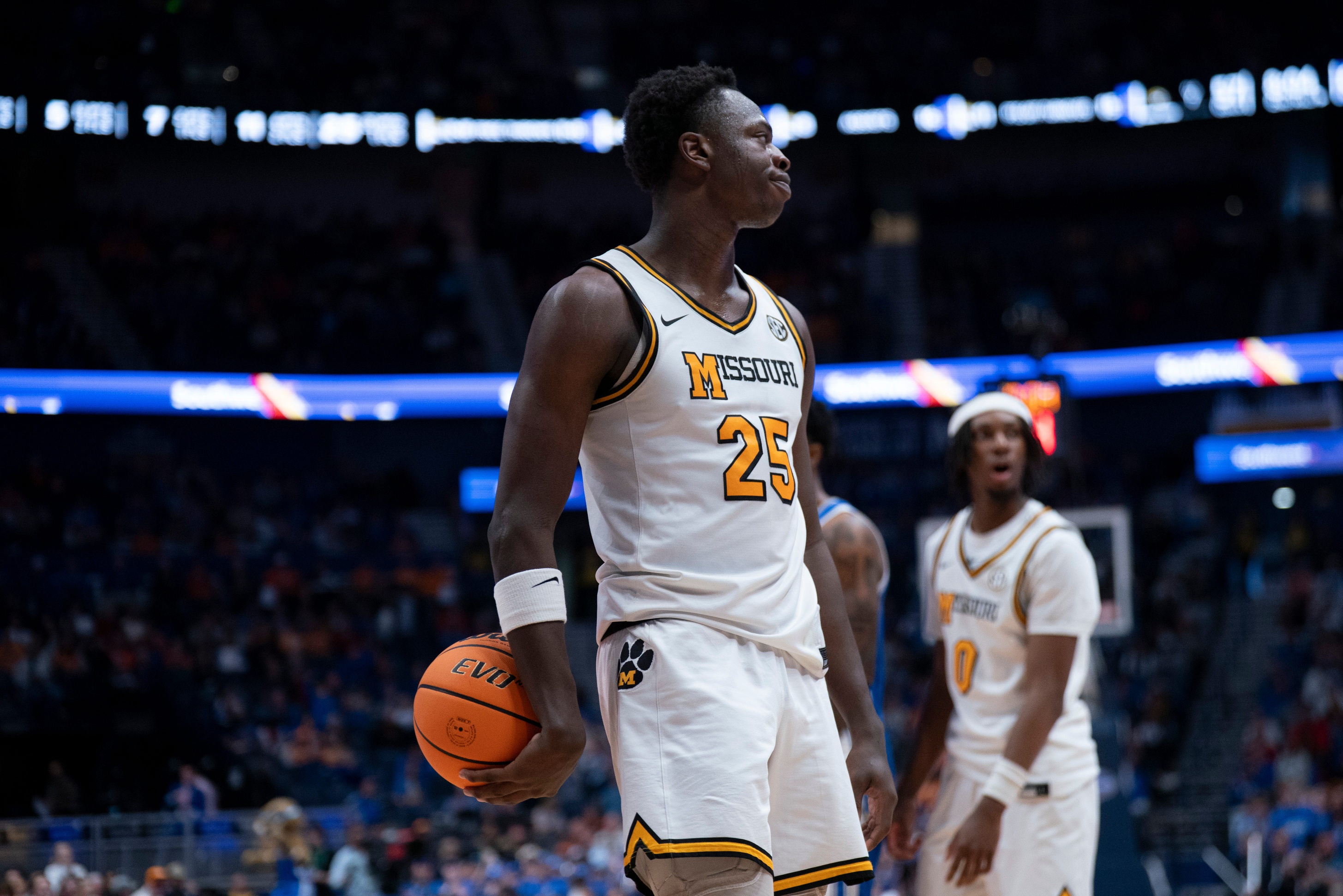 college basketball picks Mark Mitchell Missouri Tigers predictions best bet odds
