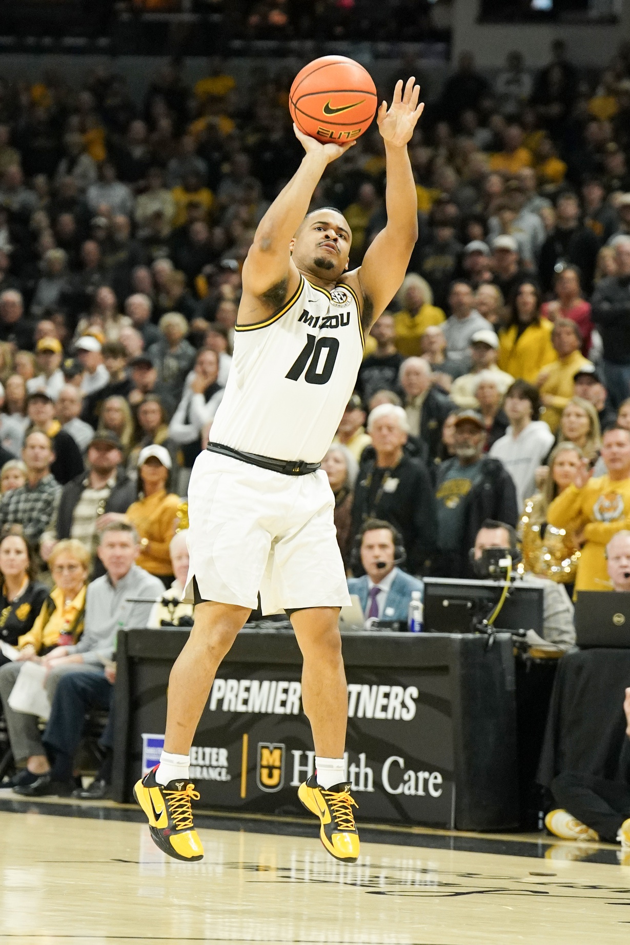 college basketball picks Nick Honor Missouri Tigers predictions best bet odds