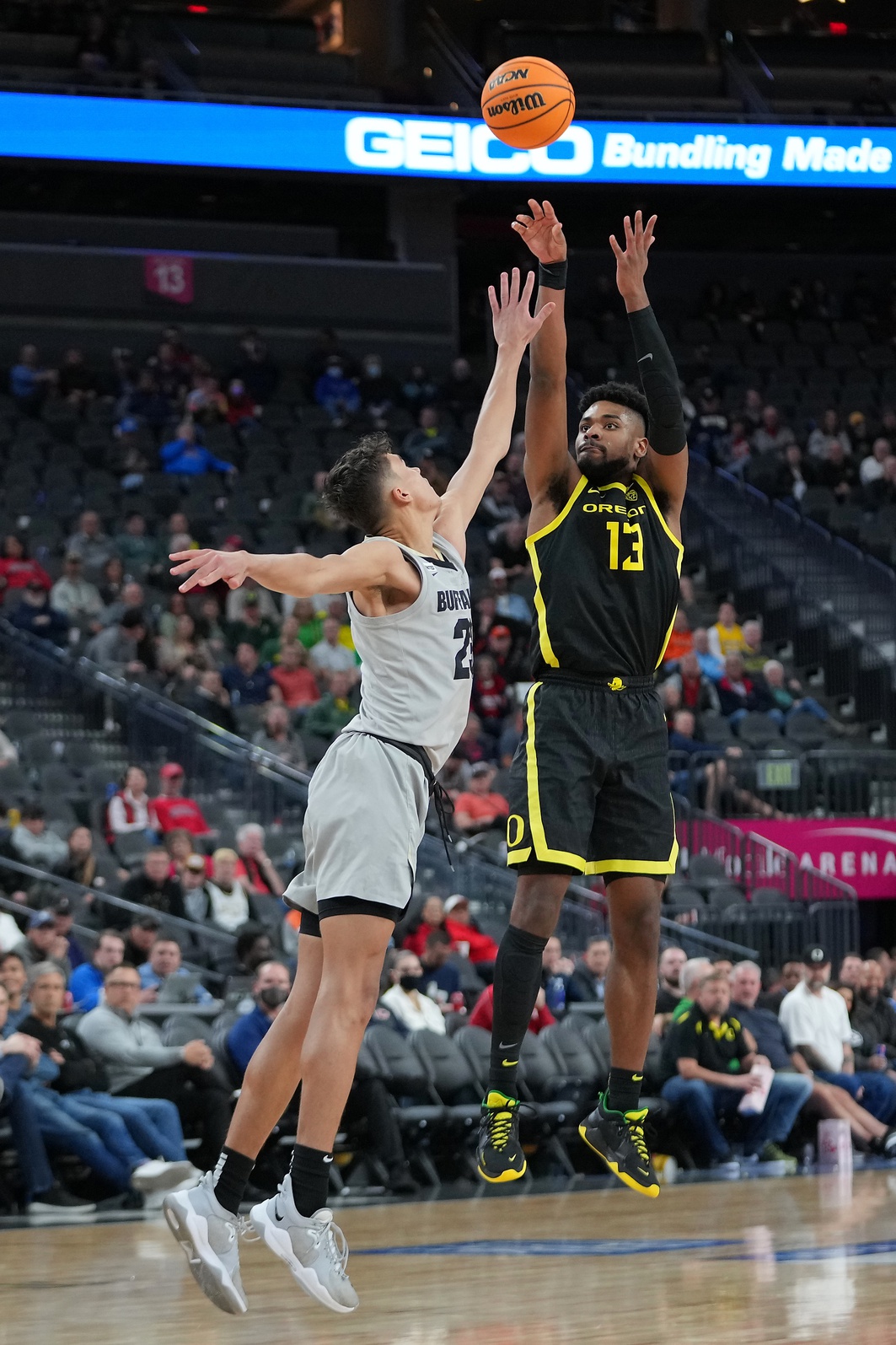 college basketball picks Quincy Guerrier Oregon Ducks predictions best bet odds
