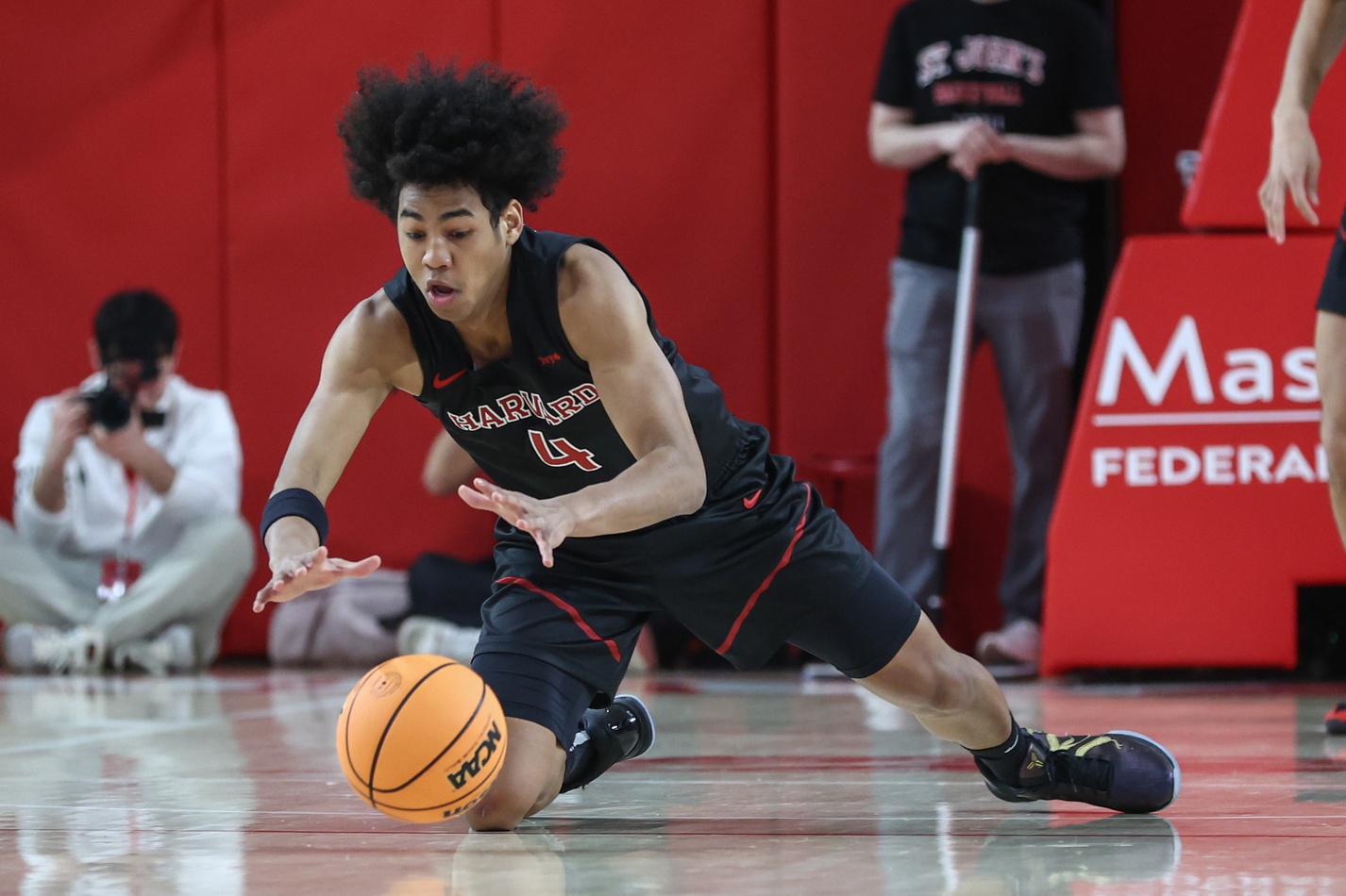 college basketball picks Robert Hinton Harvard Crimson predictions best bet odds