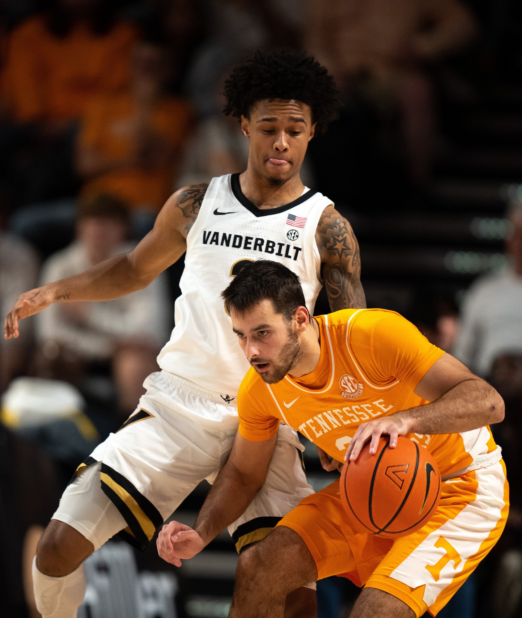 college basketball picks Santiago Vescovi Tennessee Volunteers predictions best bet odds