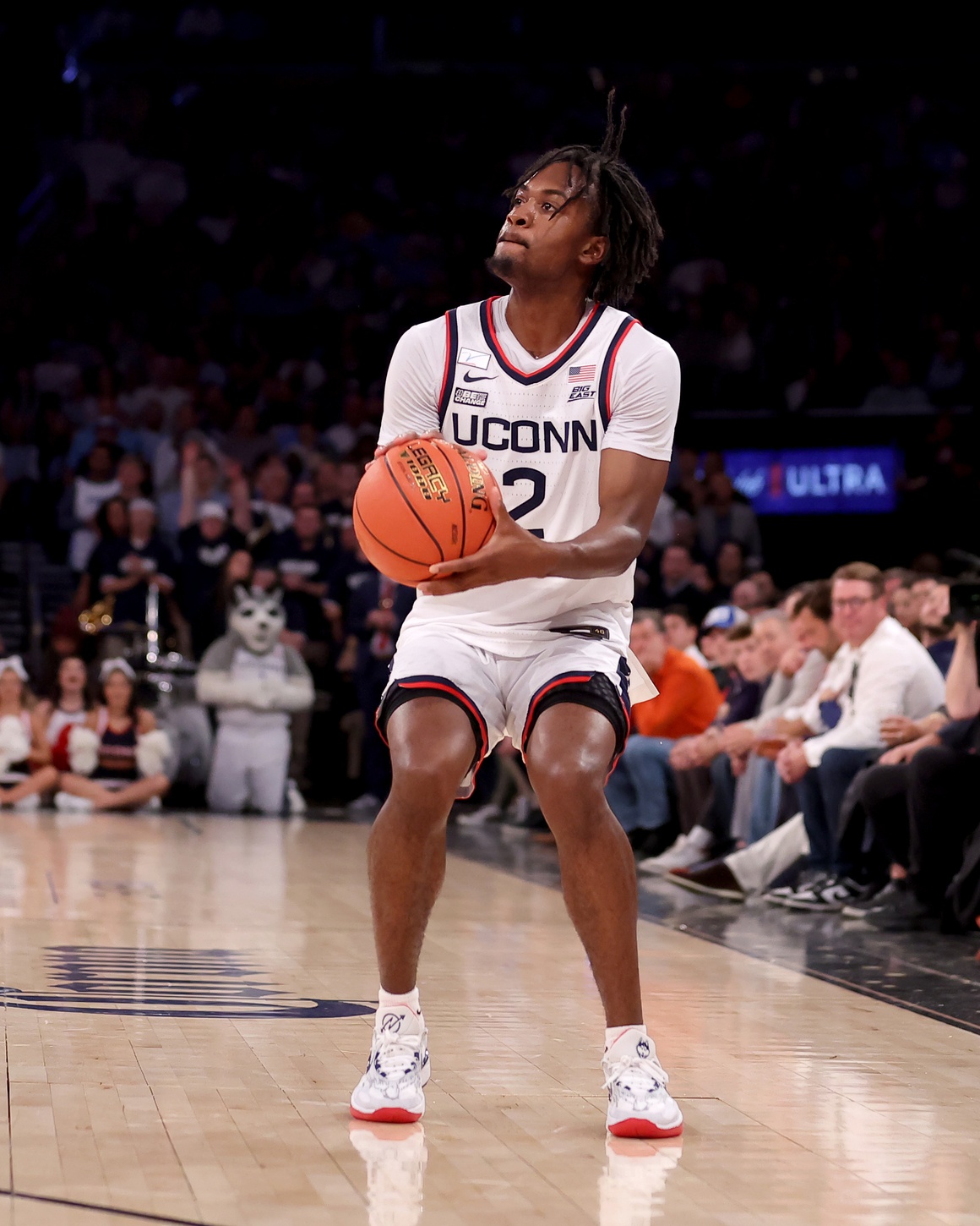 college basketball picks Tristen Newton Connecticut Huskies predictions best bet odds