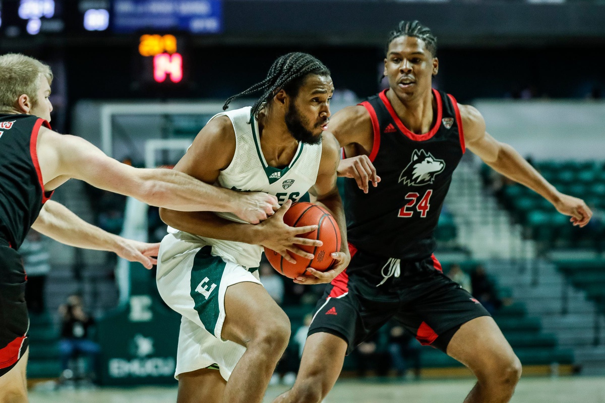 college basketball picks Tyson Acuff Eastern Michigan Eagles predictions best bet odds