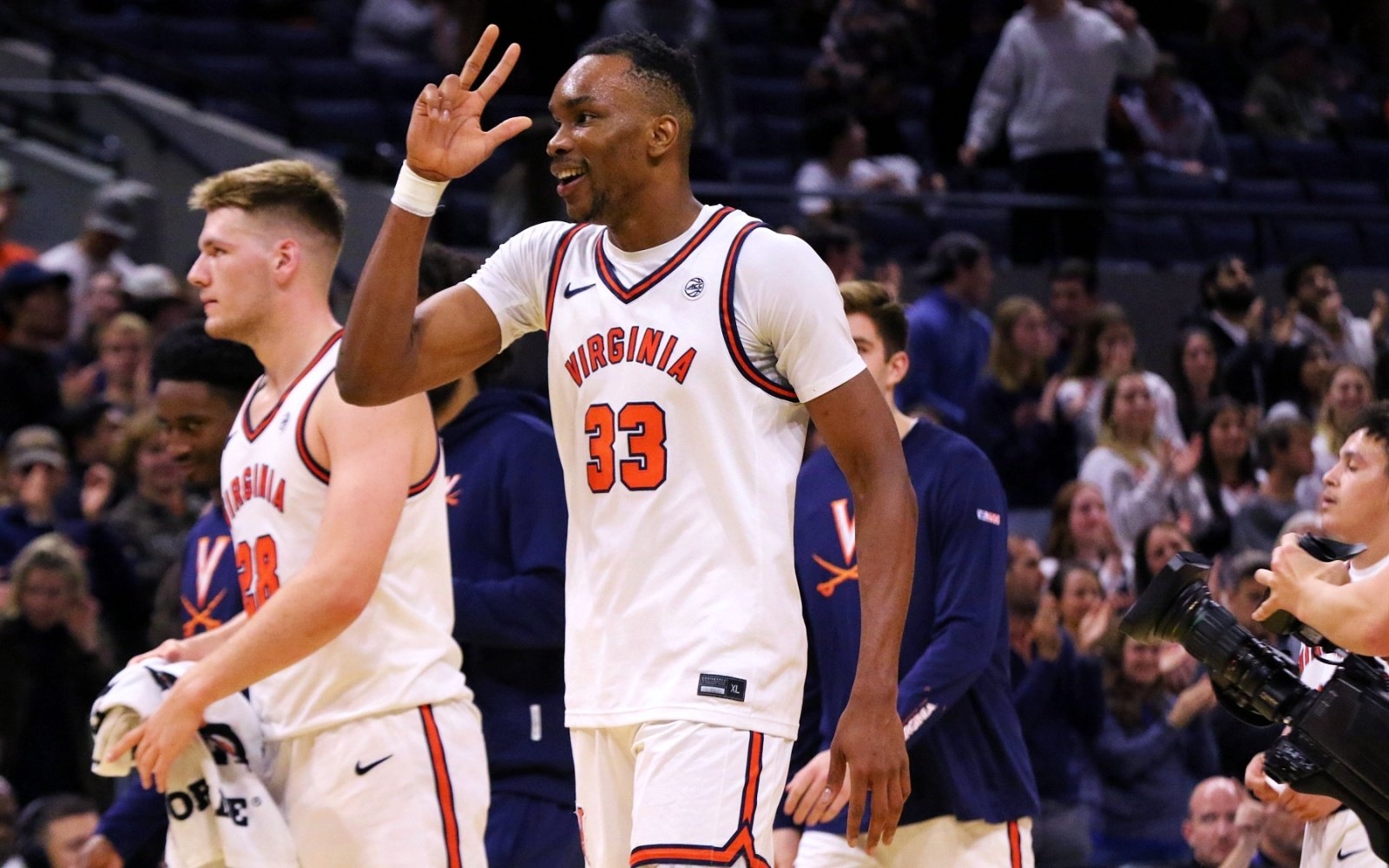 college basketball picks Ugonna Onyenso Virginia Cavaliers predictions best bet odds