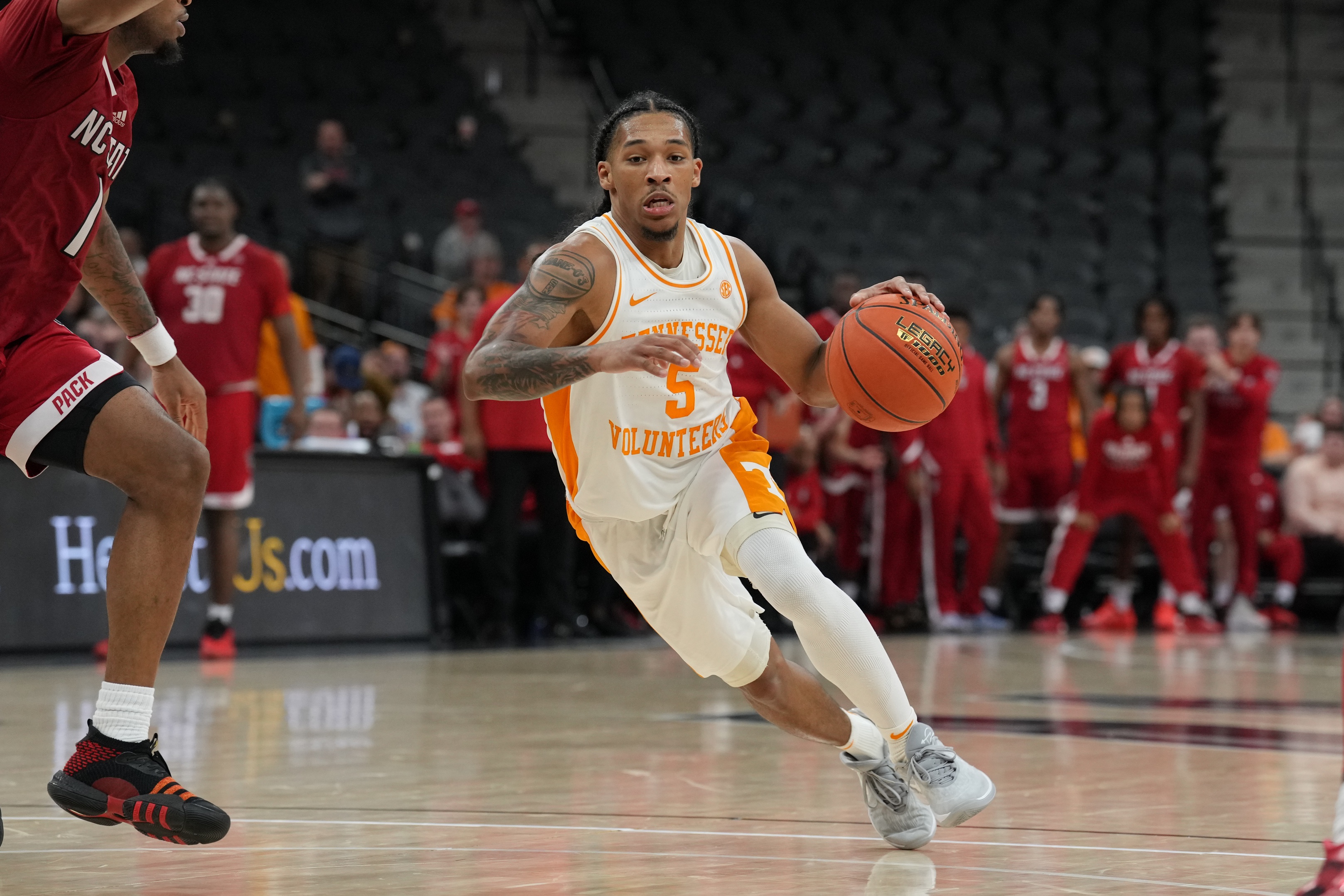 college basketball picks Zakai Zeigler Tennessee Volunteers predictions best bet odds