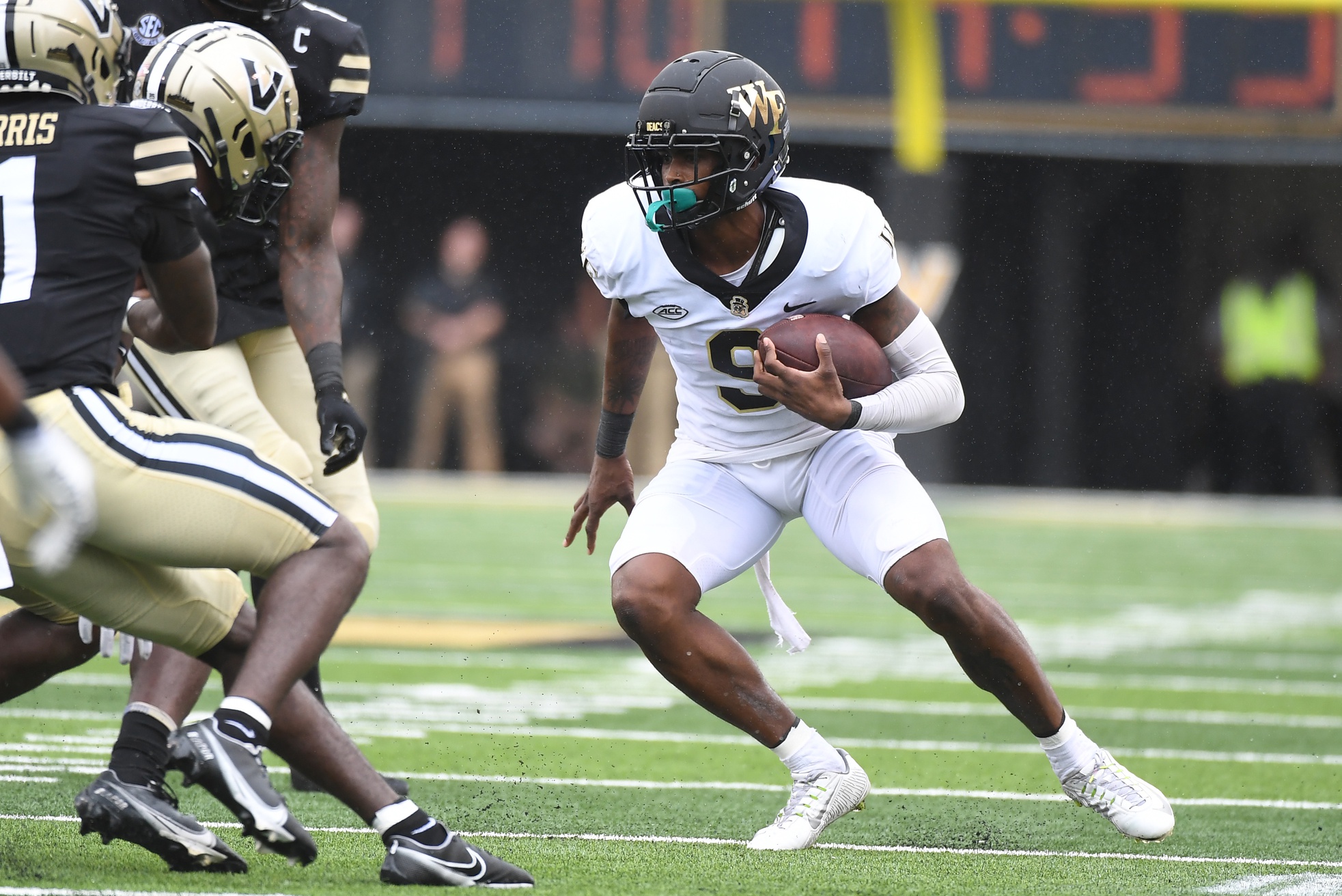college football picks A.T. Perry wake forest demon deacons predictions best bet odds