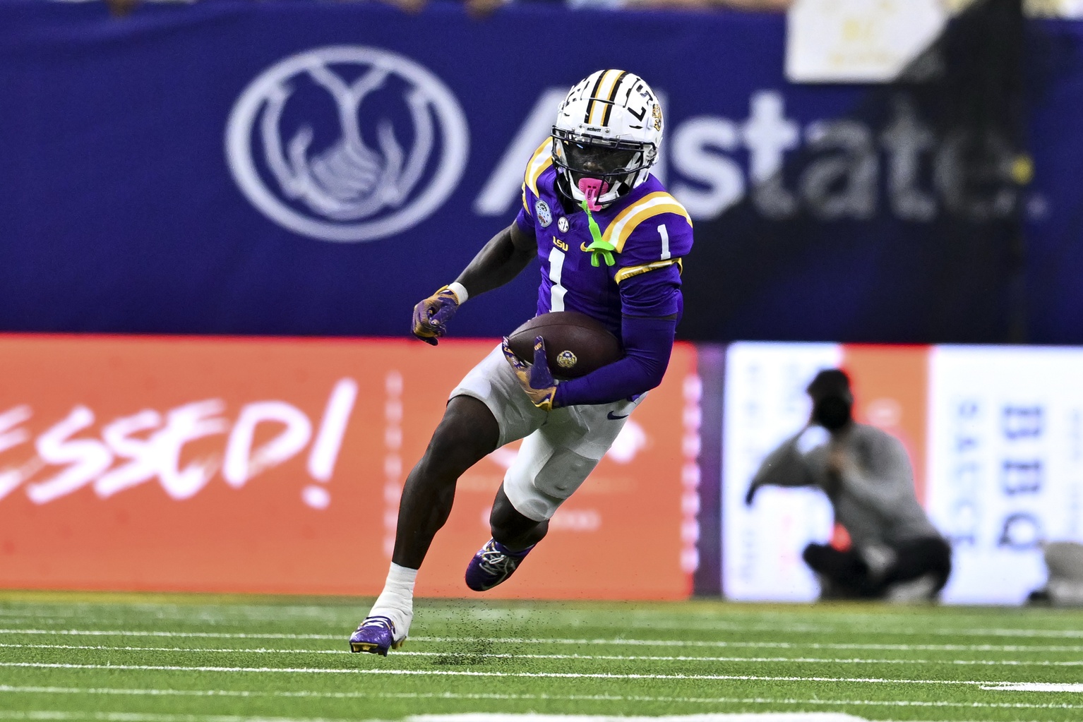 college football picks Aaron Anderson LSU Tigers predictions best bet odds