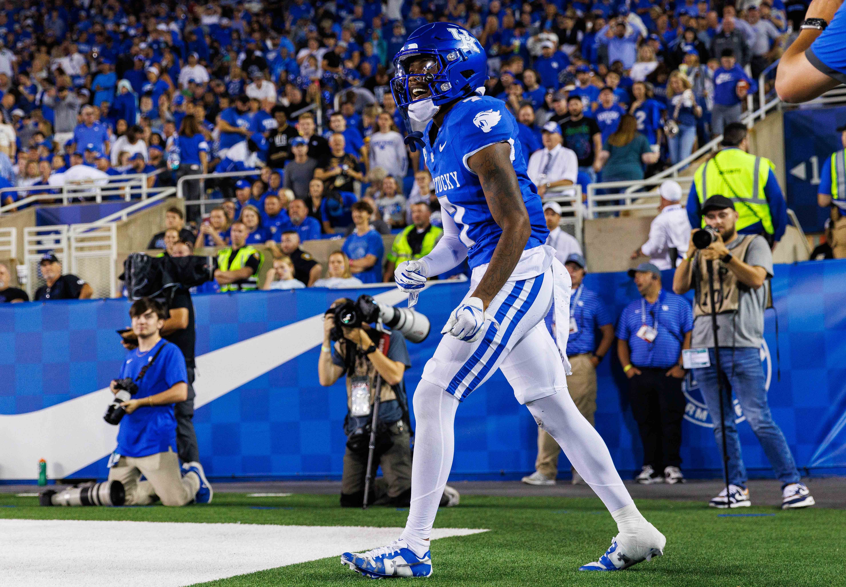college football picks Barion Brown Kentucky Wildcats predictions best bet odds