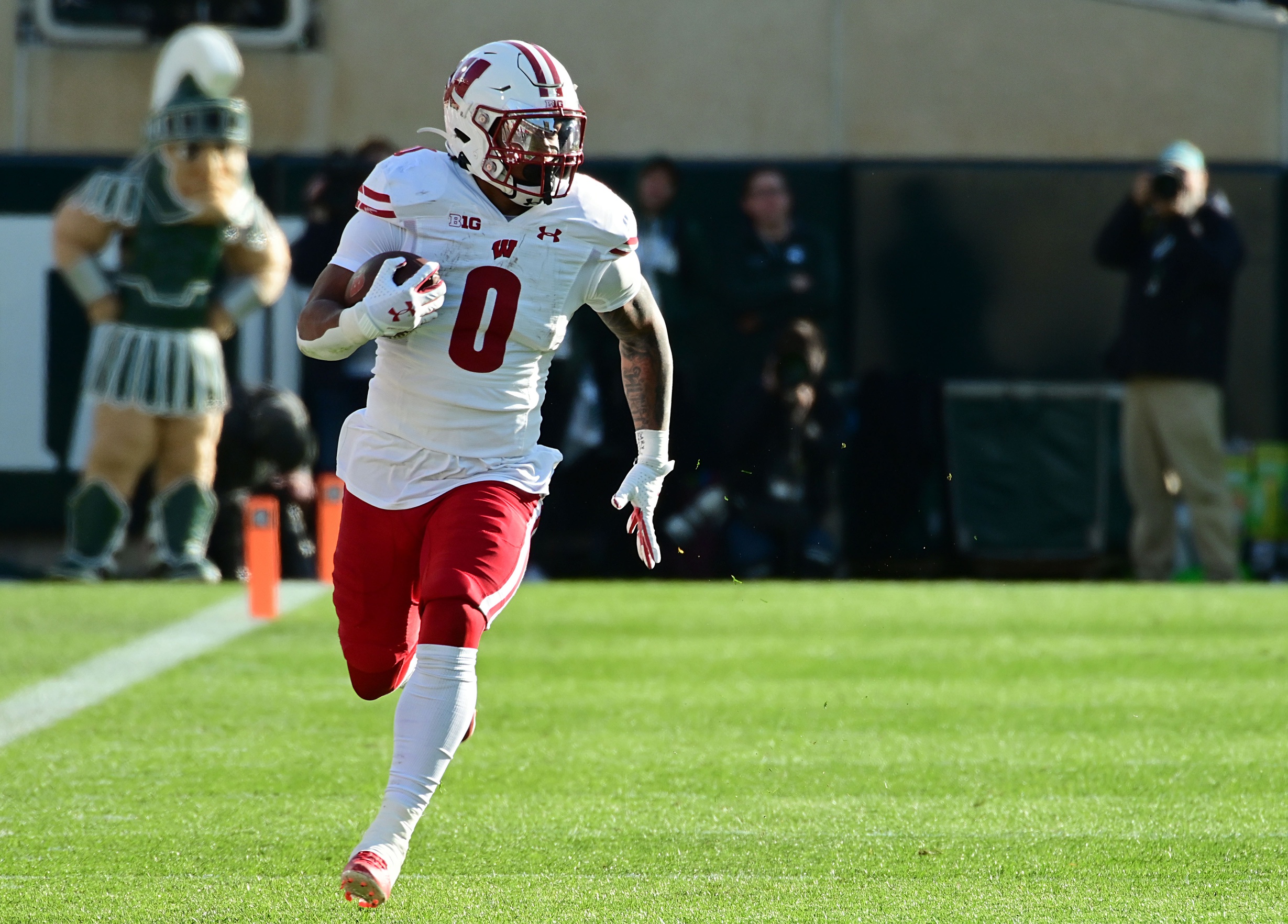 college football picks Braelon Allen wisconsin badgers predictions best bet odds
