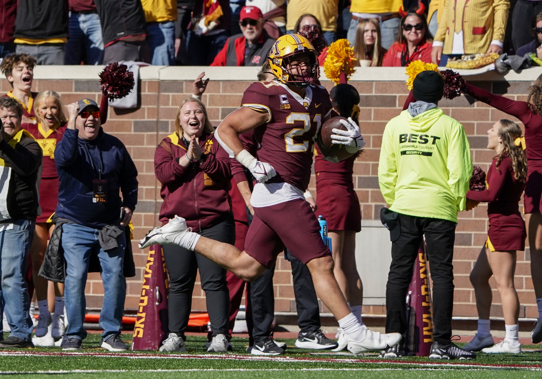 college football picks Bryce Williams minnesota golden gophers predictions best bet odds