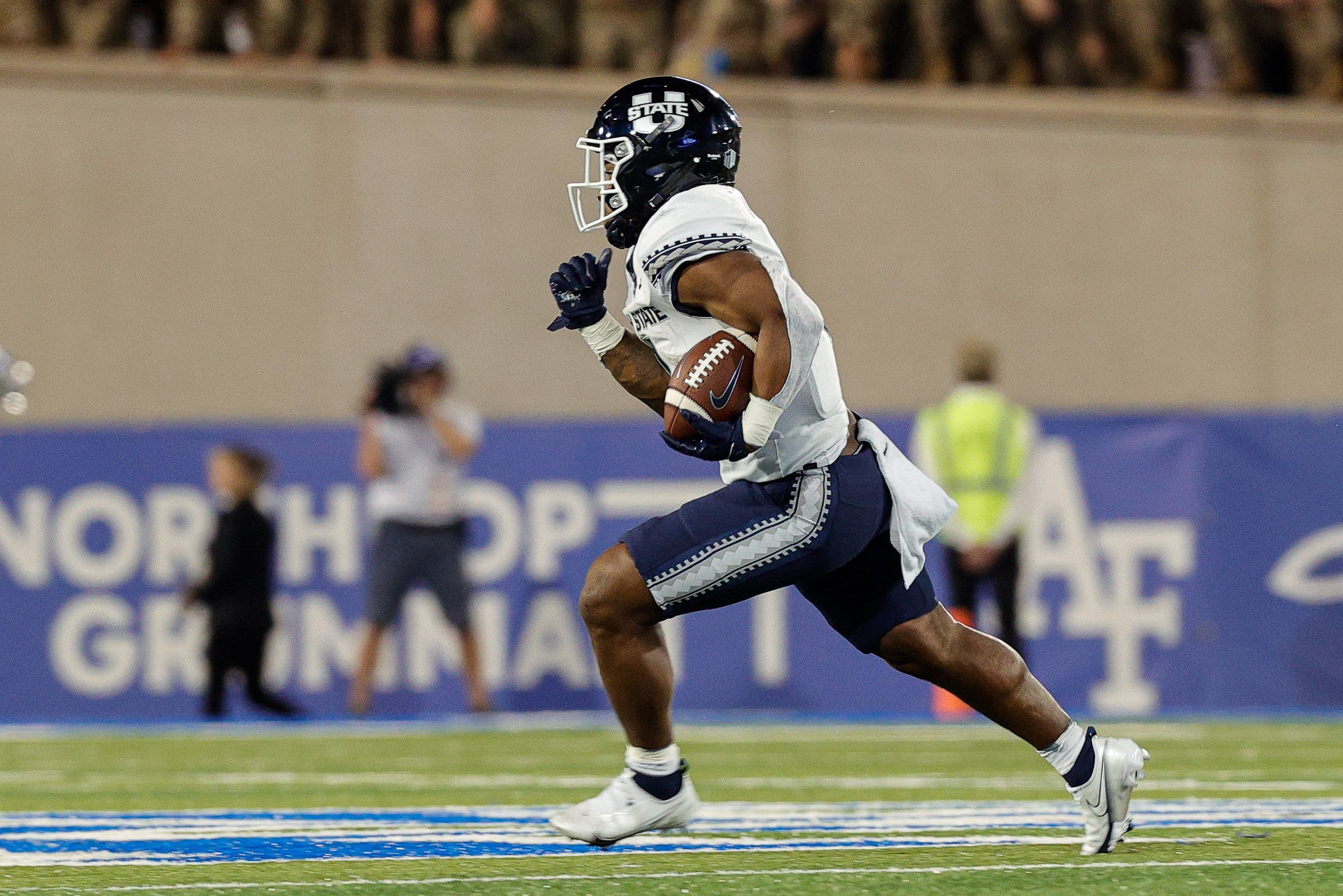 college football picks Calvin Tyler utah state aggies predictions best bet odds