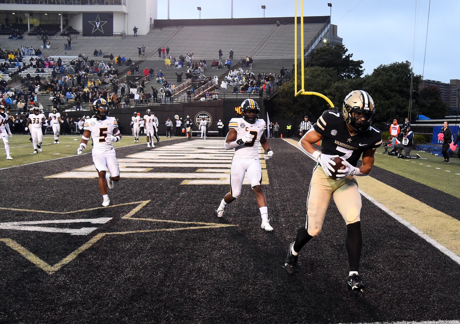 college football picks Cam Johnson vanderbilt commodores predictions best bet odds