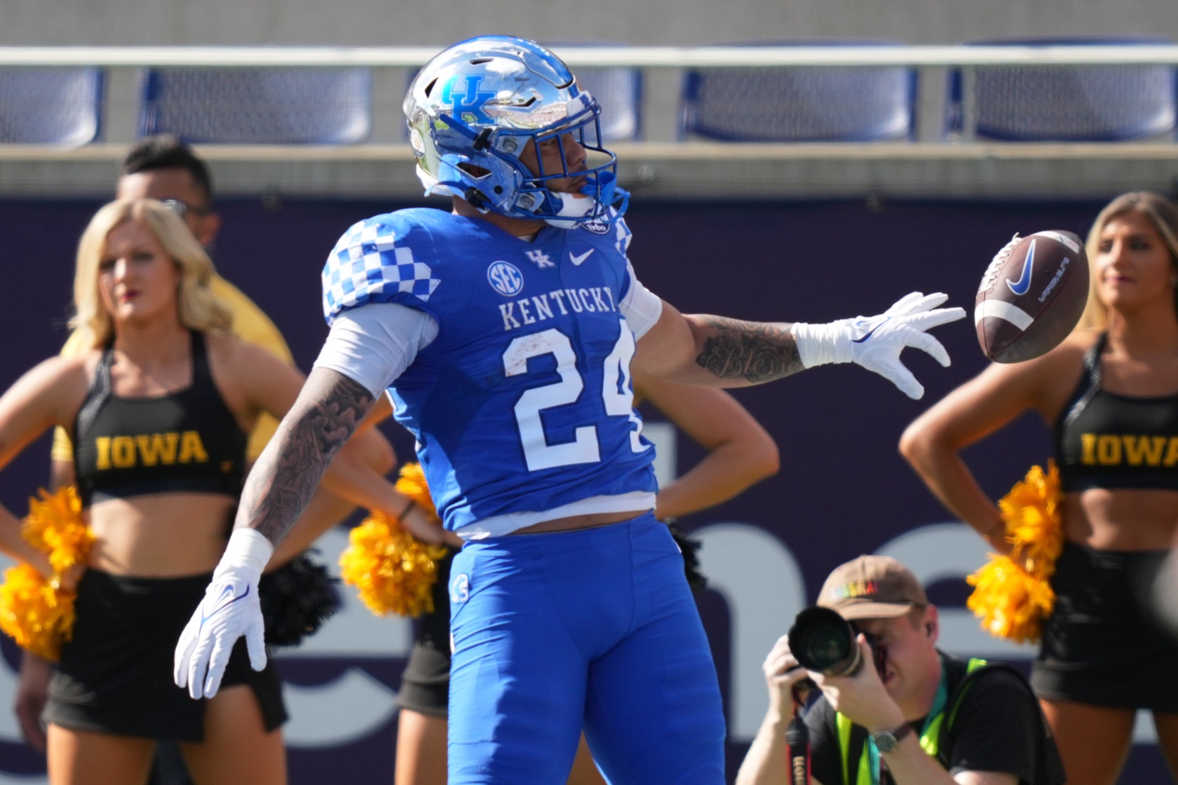 college football picks Chris Rodriguez kentucky wildcats predictions best bet odds