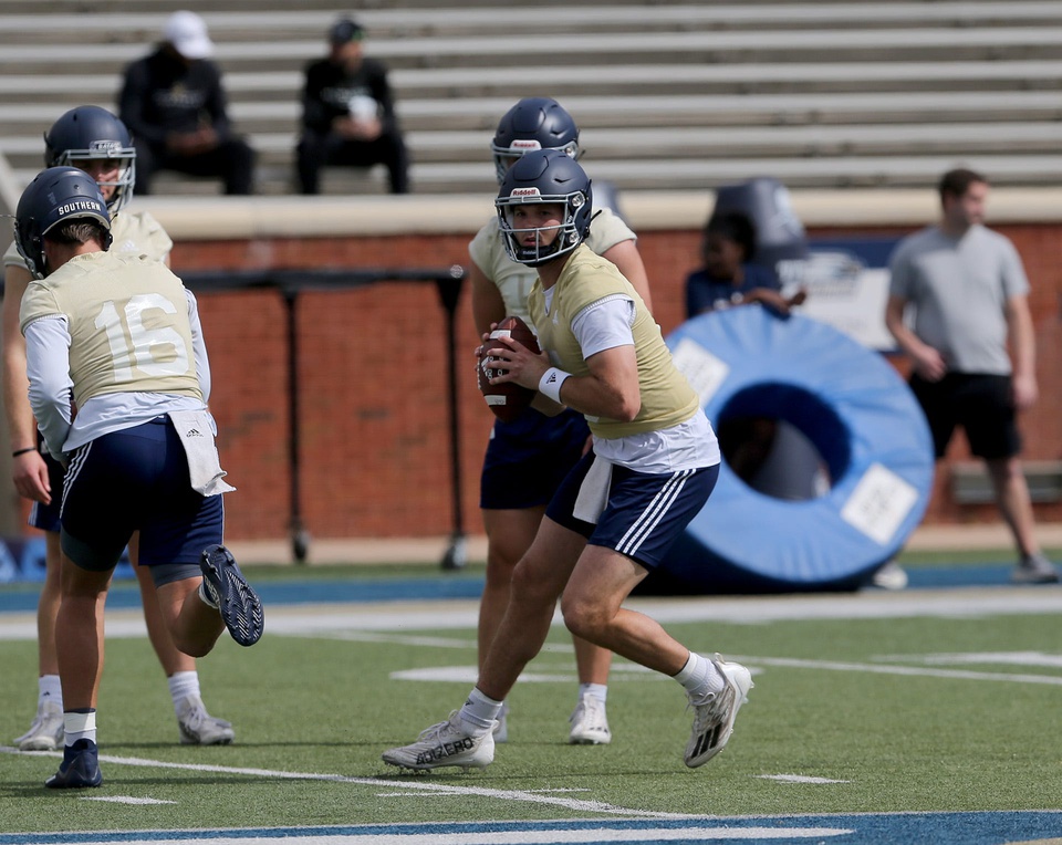 college football picks Davis Brin Georgia Southern Eagles predictions best bet odds