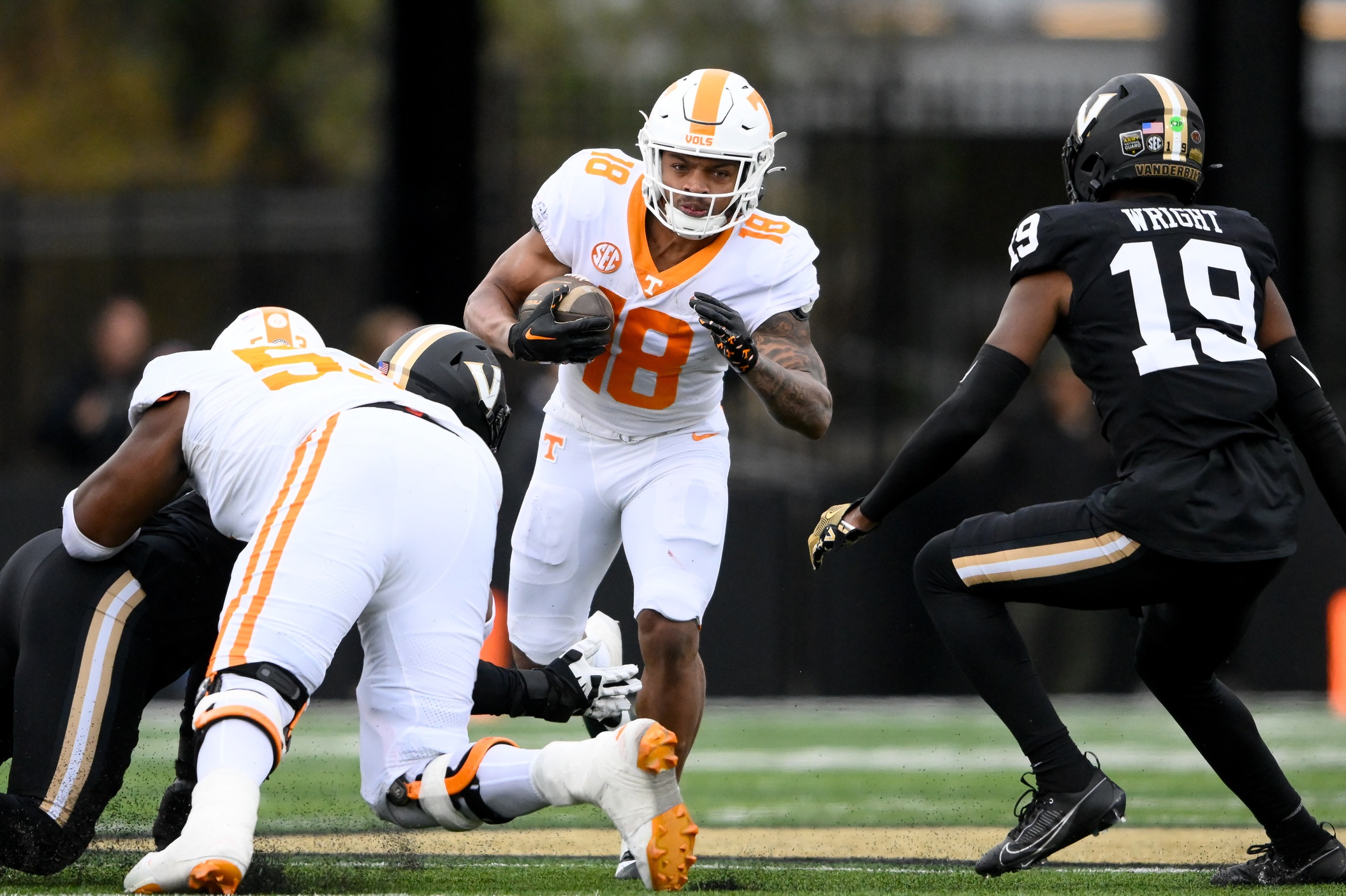 college football picks DeSean Bishop Tennessee Volunteers predictions best bet odds